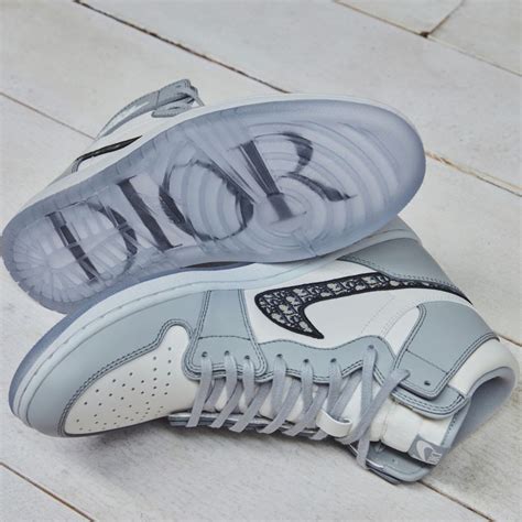 harga nike air dior